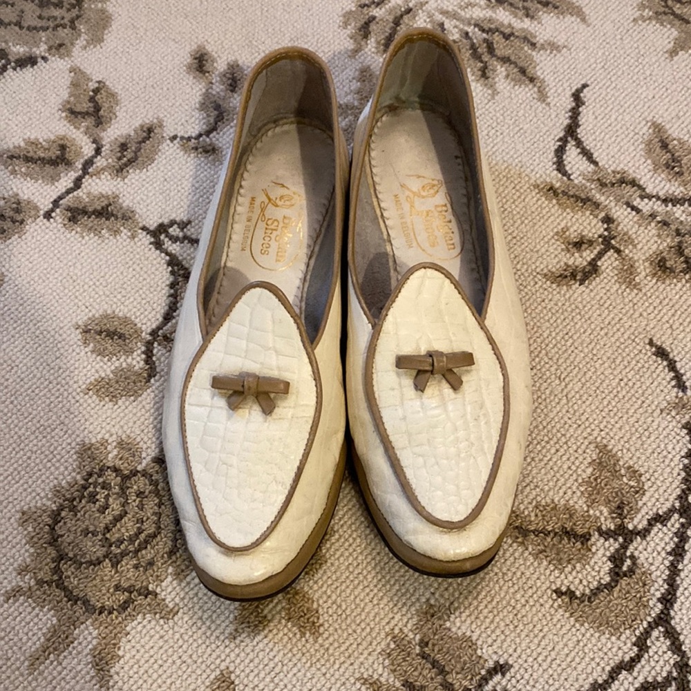 Authentic Belgian Loafers Embossed leather